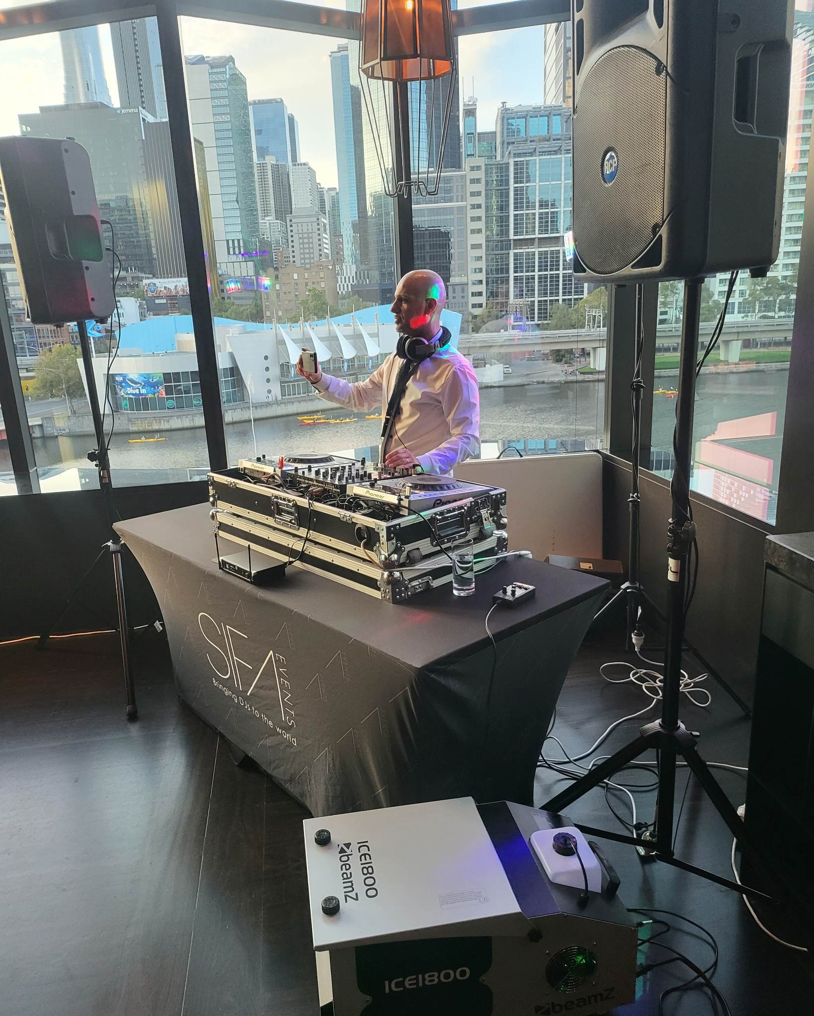 DJ Smoove performance